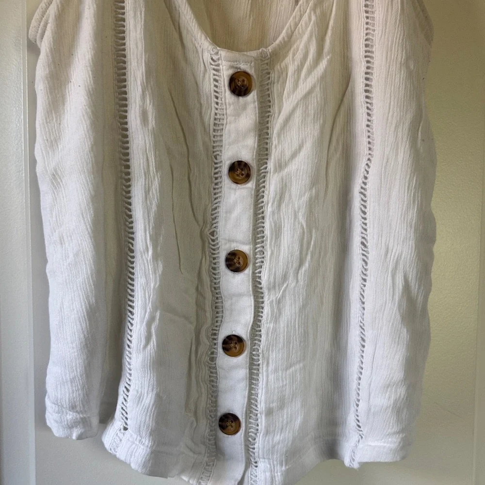 Hollister Ivory Button-Up Camisole / A59 - Picture 2 of 5